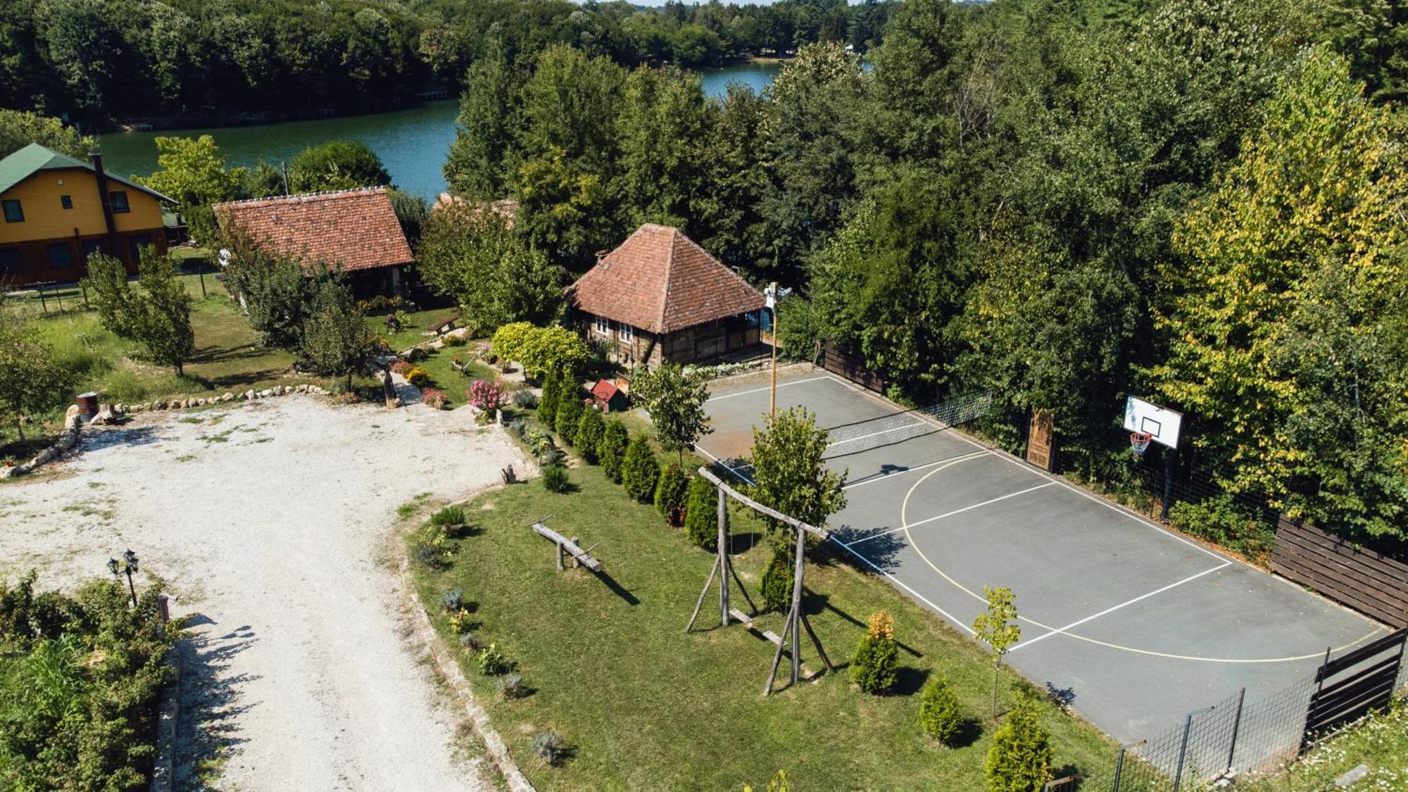 Villa Magaze De Luxe Gradacac Esterno foto