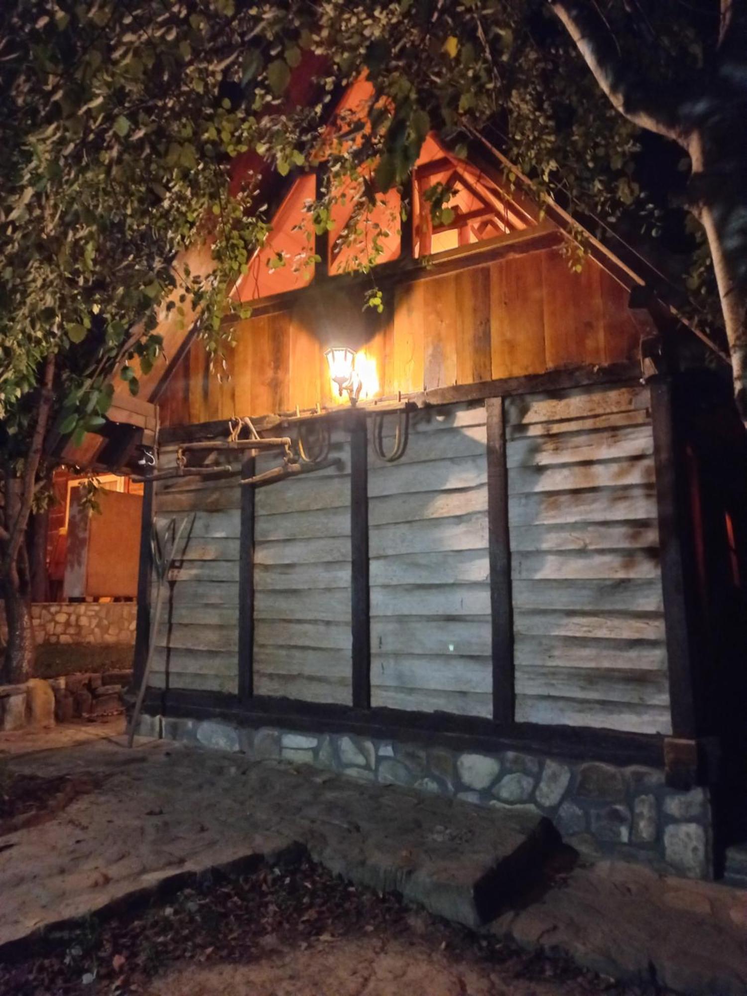 Villa Magaze De Luxe Gradacac Esterno foto